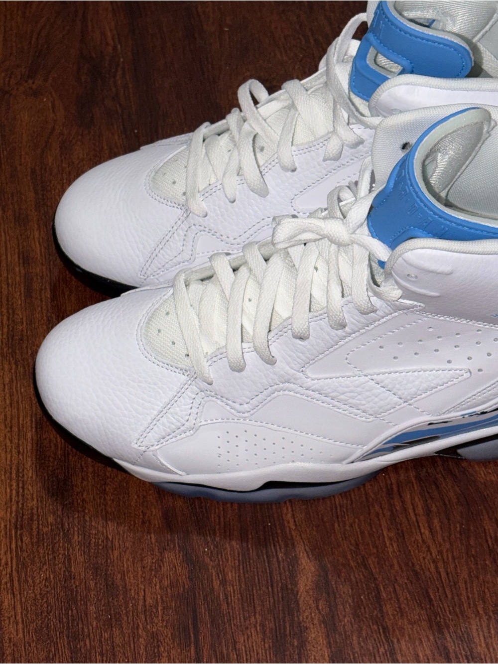 Jordan size 9 - Picture 4 of 16